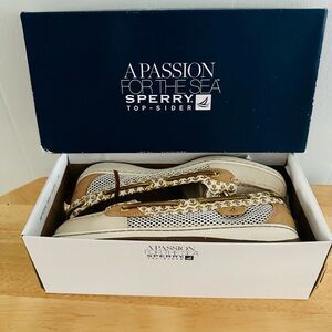 Sperry Topsider Angelfish Boat Shoe / Ivory & Anchors / 8